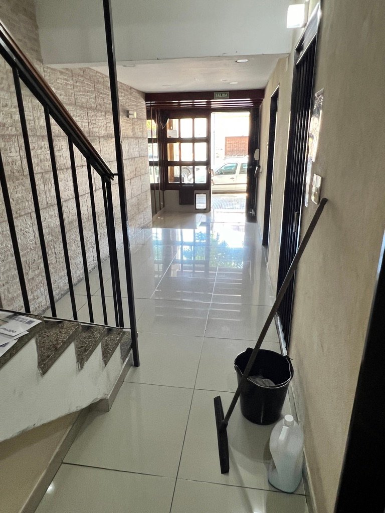 Hall de entrada del Consorcio Llerena, foto 21